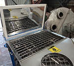 ribbon blender with safety grate